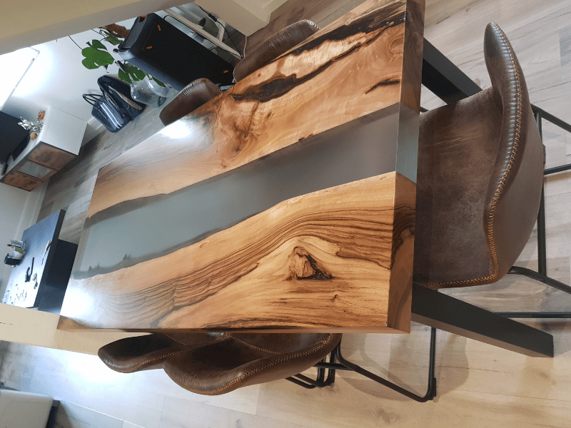 Table réalisée avec l'ERCOVernis