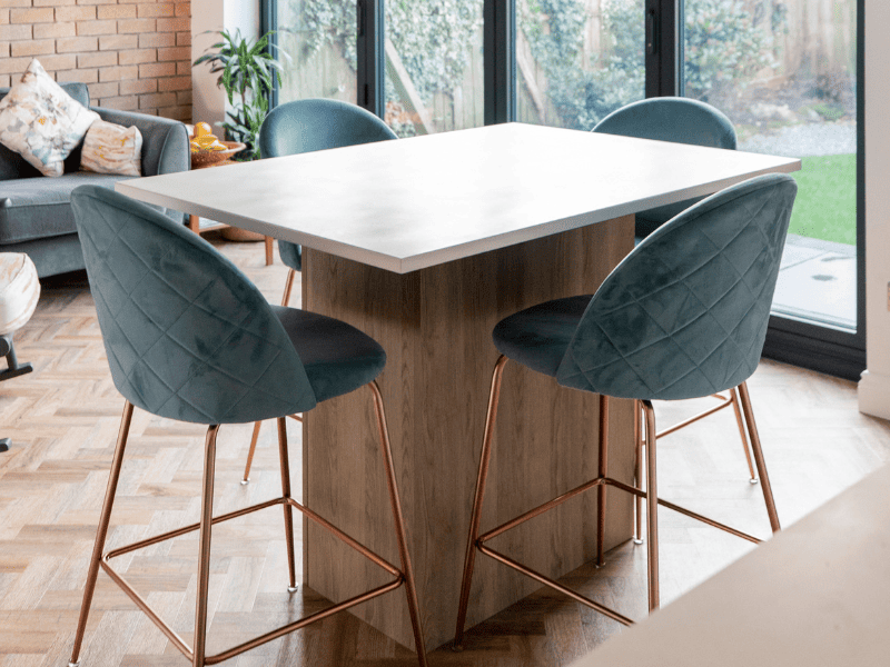 Table réalisée avec l'ERCOApprêt et l'ERCOVernis